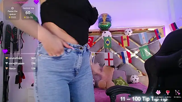Snapshot of Madyson_Hill chatting on 06.19.26 Madyson Hill online show from 06.19.26