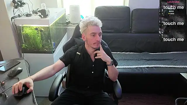 Rayzel White online show from 02.03.26