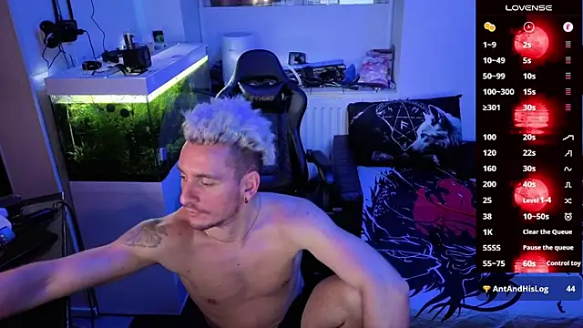 Rayzel White online show from 02.25.26