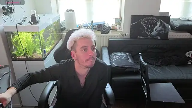 Rayzel White online show from 03.19.26