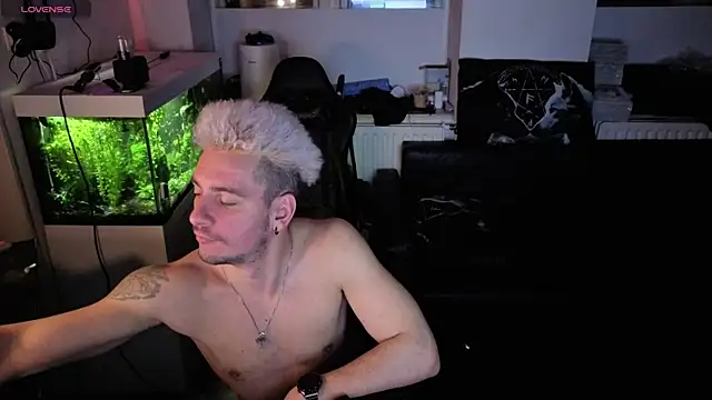 Rayzel White online show from 03.20.26