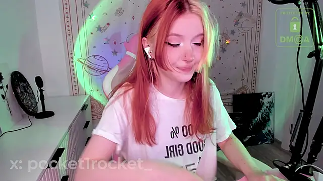 Snapshot of _PocketRocket_ chatting on 06.18.26 PocketRocket online show from 06.18.26