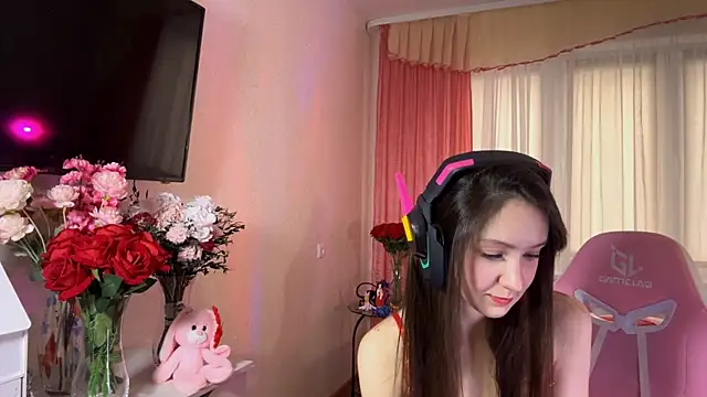 Snapshot of MarcelaBlas chatting on 02.10.26 MarcelaBlas online show from 02.10.26