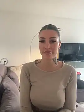 Snapshot of NovaLushhh chatting on 02.06.26 NovaLushhh online show from 02.06.26