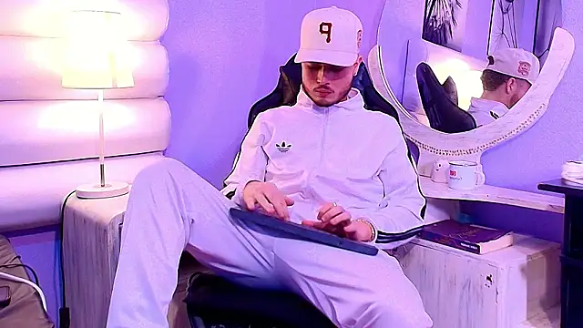 Snapshot of Salvattore_Muller chatting on 02.07.26 Salvattore Muller online show from 02.07.26