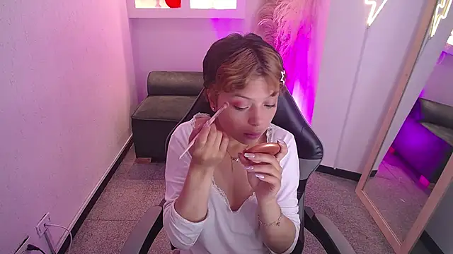 melodyy as online show from 02.13.26