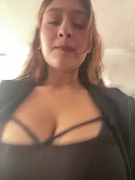 TatiJx Pink online show from 02.19.26