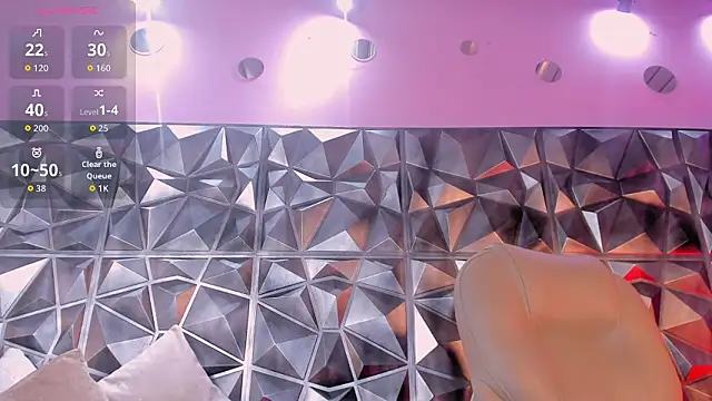 Snapshot of Itzel_Geneva chatting on 02.20.26 Itzel Geneva online show from 02.20.26