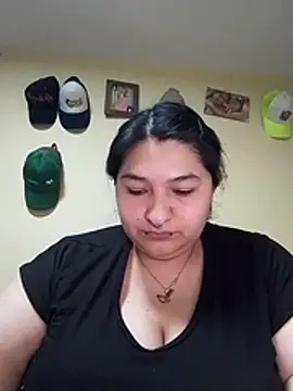 Snapshot of LauraHorny69 chatting on 05.05.26 LauraHorny69 online show from 05.05.26