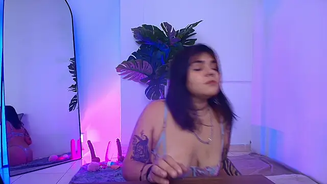 Dakota-bluu online show from 02.05.26