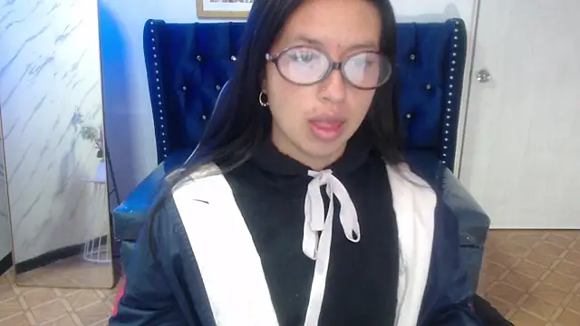 Snapshot of Candy_Rose_v chatting on 03.02.26 Candy Rose v online show from 03.02.26