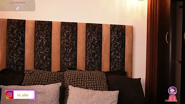 Ivi Aiko online show from 04.14.26