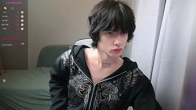 LeonBoykisser online show from 02.15.26