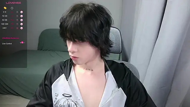 LeonBoykisser online show from 02.19.26