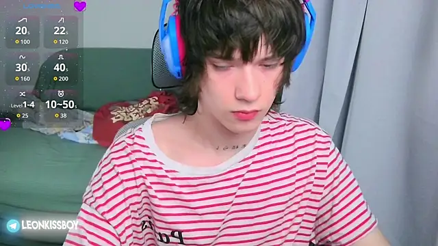 LeonBoykisser online show from 07.12.26