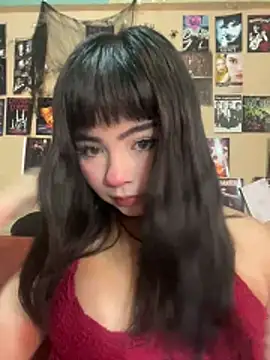 Snapshot of pinkybombon chatting on 06.20.26 pinkybombon online show from 06.20.26