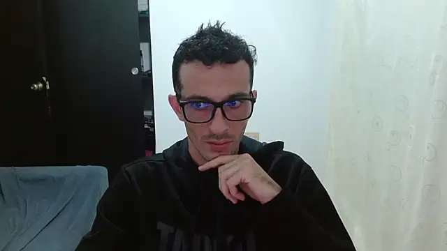 Snapshot of maskguy23 chatting on 06.16.26 maskguy23 online show from 06.16.26