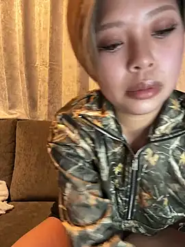 BADBITCHISAKI online show from 02.02.26