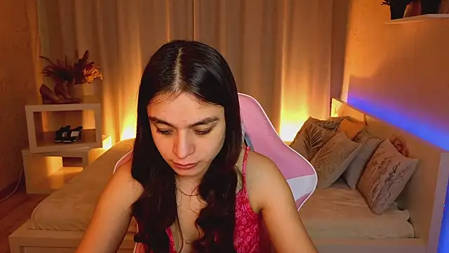 Kim Bless online show from 04.10.26