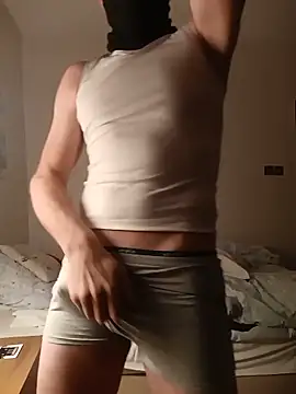 Snapshot of maskedhunk chatting on 05.16.26 maskedhunk online show from 05.16.26