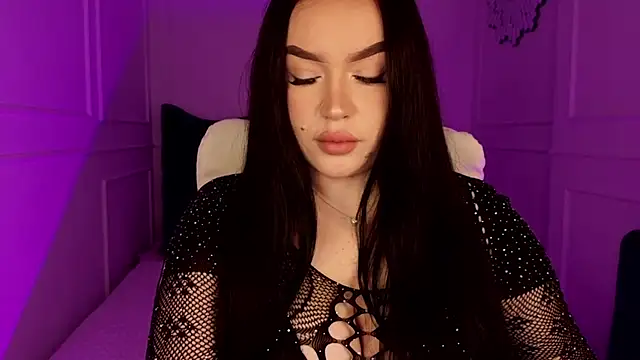 tinafox  online show from 03.16.26