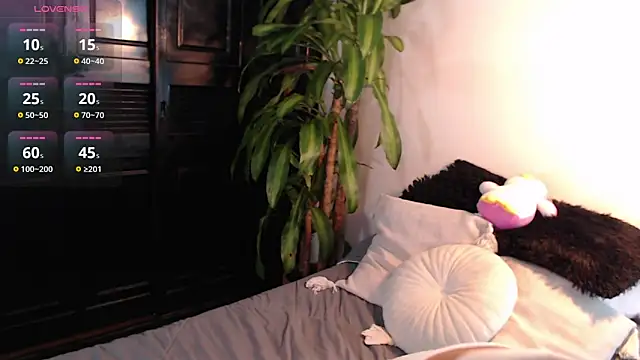 Snapshot of Mia_Volkova_ chatting on 05.02.26 Mia Volkova online show from 05.02.26