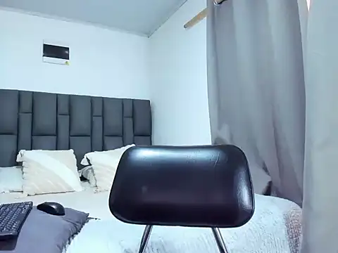 Snapshot of hanna_rodriguez chatting on 02.12.26 hanna rodriguez online show from 02.12.26