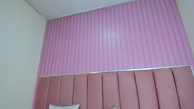 Snapshot of Zoehoney_hl chatting on 02.26.26 Zoehoney hl online show from 02.26.26