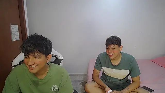 Maxwell boys online show from 03.02.26