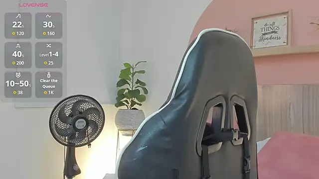 ivette swan online show from 04.09.26