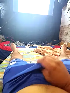 Snapshot of alewiin chatting on 03.14.26 alewiin online show from 03.14.26