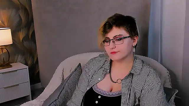 Snapshot of ABSI_GLITCH chatting on 02.11.26 ABSI GLITCH online show from 02.11.26