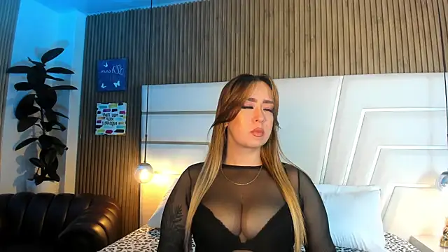 Xara Shadow online show from 04.14.26