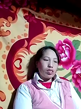 Snapshot of Gummiesu chatting on 02.10.26 Gummiesu online show from 02.10.26