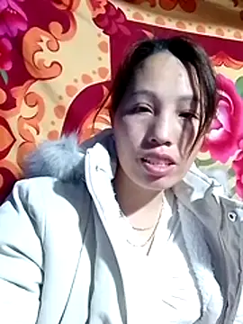 Snapshot of Gummiesu chatting on 02.11.26 Gummiesu online show from 02.11.26