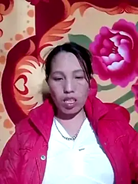 Snapshot of Gummiesu chatting on 02.12.26 Gummiesu online show from 02.12.26