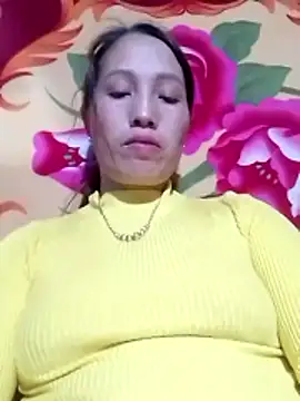 Snapshot of Gummiesu chatting on 02.13.26 Gummiesu online show from 02.13.26