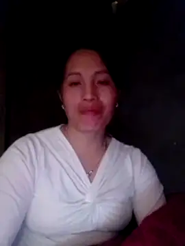 Snapshot of Gummiesu chatting on 02.17.26 Gummiesu online show from 02.17.26