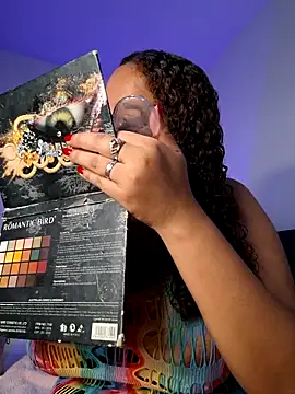 Snapshot of curly_girl_31 chatting on 02.25.26 curly girl 31 online show from 02.25.26