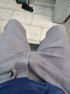 Snapshot of vali23 chatting on 02.22.26 vali23 online show from 02.22.26