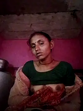 Snapshot of Juli_rathore chatting on 02.05.26 Juli rathore online show from 02.05.26