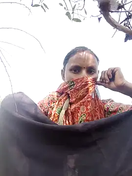 Snapshot of Juli_rathore chatting on 02.17.26 Juli rathore online show from 02.17.26