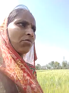 Snapshot of Juli_rathore chatting on 02.25.26 Juli rathore online show from 02.25.26