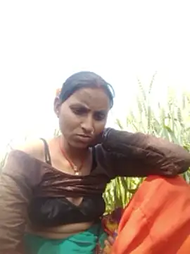 Snapshot of Juli_rathore chatting on 03.02.26 Juli rathore online show from 03.02.26