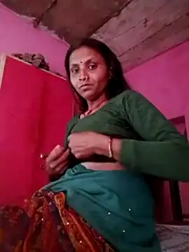 Juli rathore online show from 03.04.26