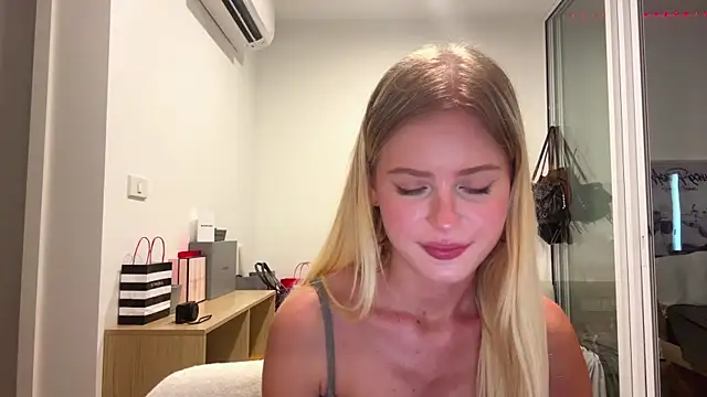 Snapshot of Slay_Swag chatting on 02.27.26 Slay Swag online show from 02.27.26