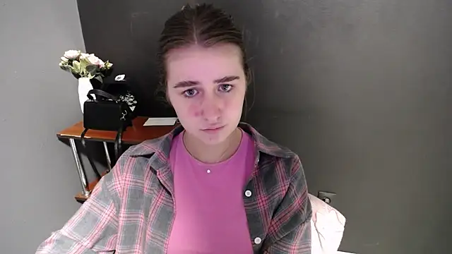 Sunny siren online show from 03.12.26