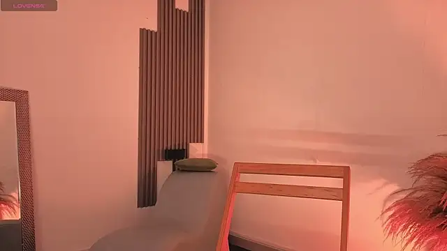 Snapshot of fransheskarossi chatting on 02.15.26 fransheskarossi online show from 02.15.26