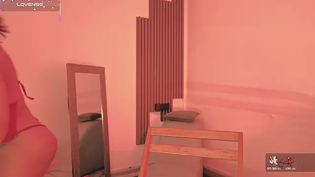 Snapshot of fransheskarossi chatting on 02.18.26 fransheskarossi online show from 02.18.26