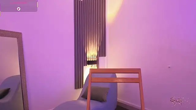 Snapshot of fransheskarossi chatting on 02.24.26 fransheskarossi online show from 02.24.26